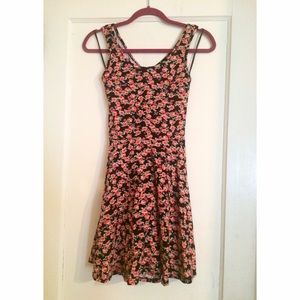 Pink Floral Open-back/Twist-back Sundress