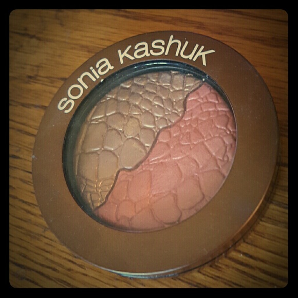 Sonia Kashuk Chic luminosity bronzer/blush duo