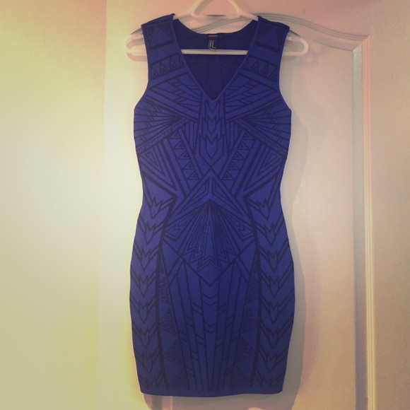 Cute F21 royal blue dress with black geo pattern