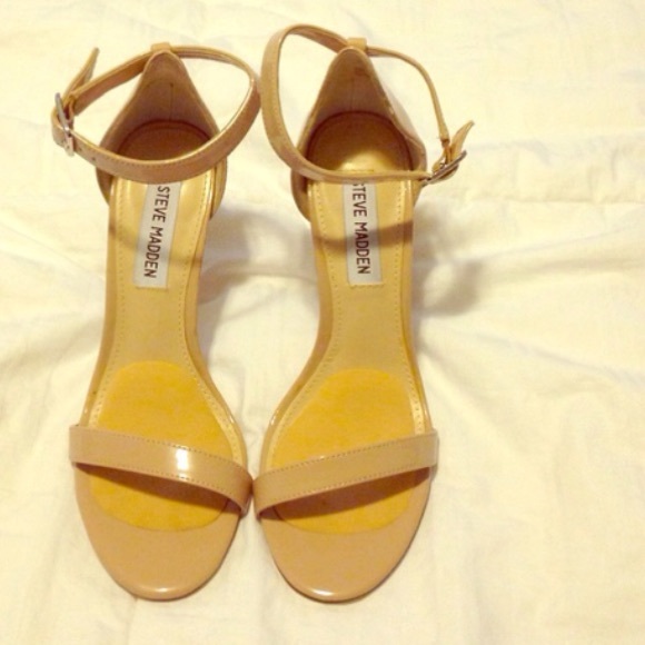 Steve Madden Shoes - NWOT Steve Madden REAL LOVE heels