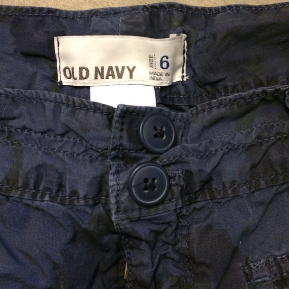 Shorts - Picture 2 of 4