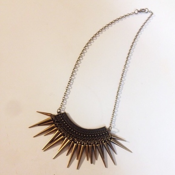 SOLD IN BUNDLE Statement necklace