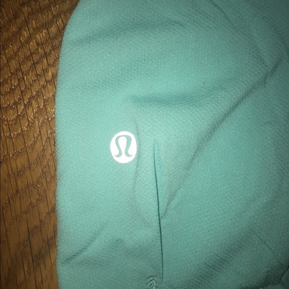 Luluemon Athletica Top - Picture 2 of 3