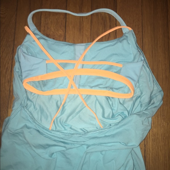 Luluemon Athletica Top - Picture 3 of 3