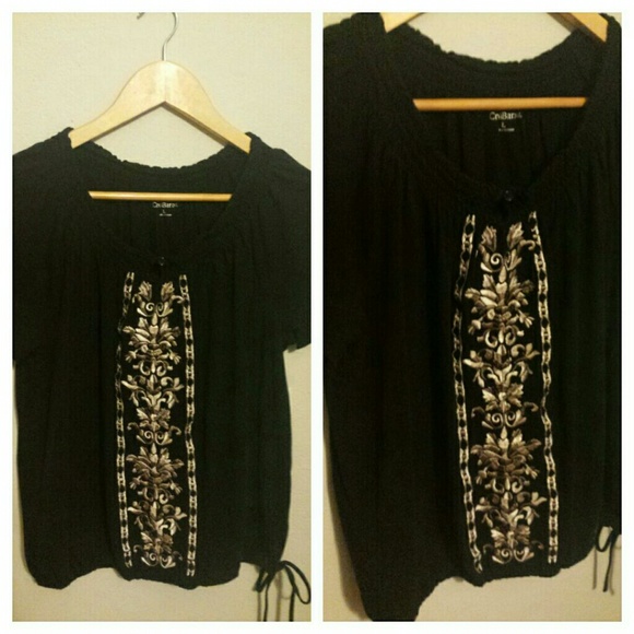 *sold* Boho Black embroidered top - Picture 3 of 4