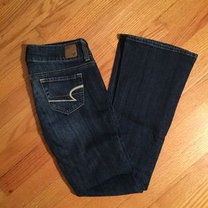 American Eagle medium wash artist boot cut jean, 0