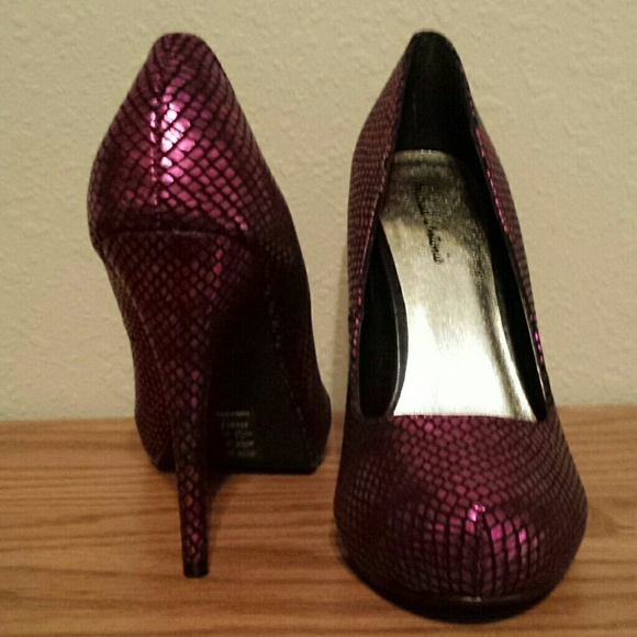 Cute Fuchsia Heels - Picture 2 of 4