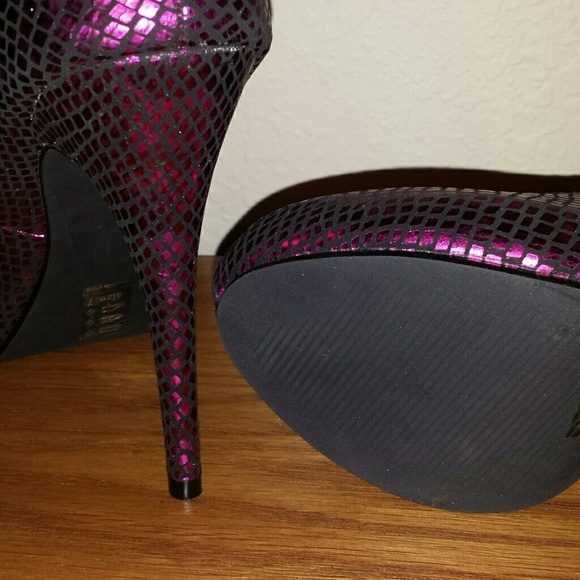 Cute Fuchsia Heels - Picture 4 of 4
