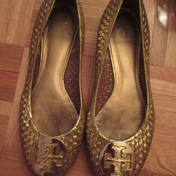 Tory Burch size 8 gold flats