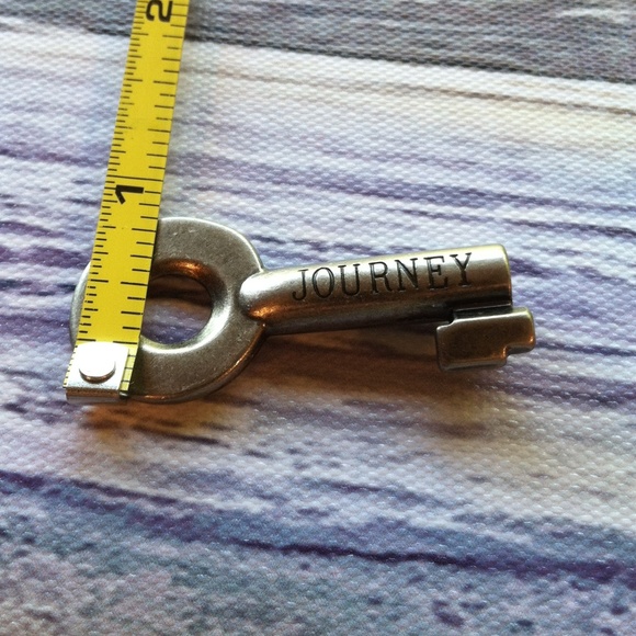 SOLD-----------Journey Key Pendant - Picture 4 of 4