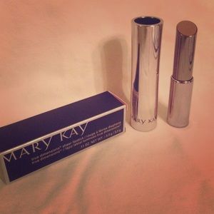 SOLD on MERCARII Mary Kay True Dimensions Sheer