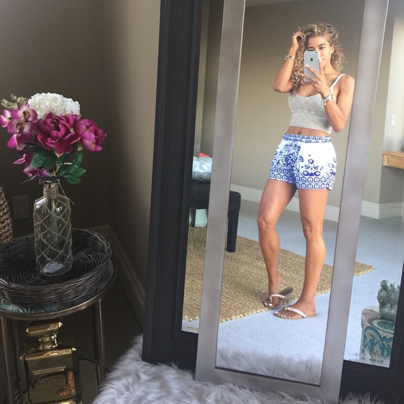 Porcelain Shorts  NWOT - Picture 3 of 3