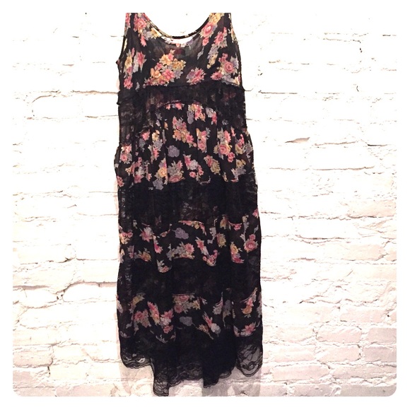 floral dress with lace detail