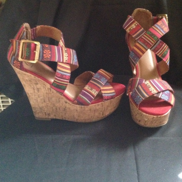 SOLD!!💢Tribal Wedges