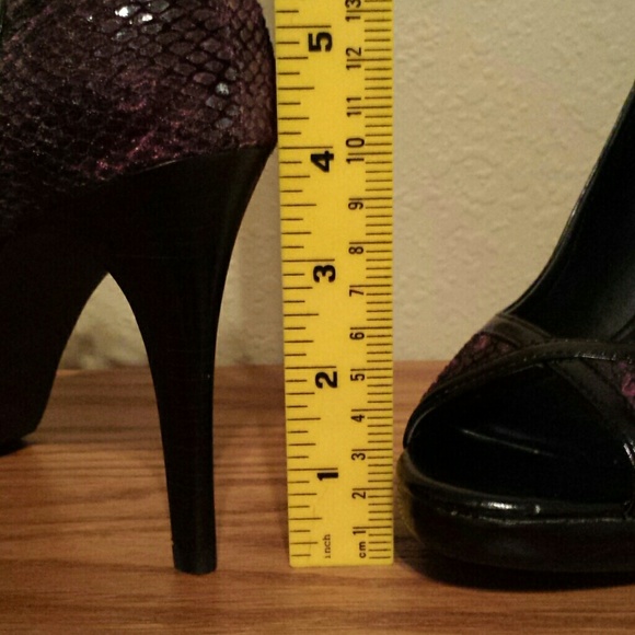 Peep toe purple heels - Picture 2 of 4