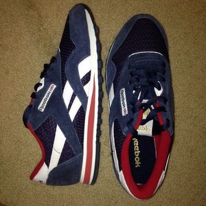 NEW Reebok classic sneakers