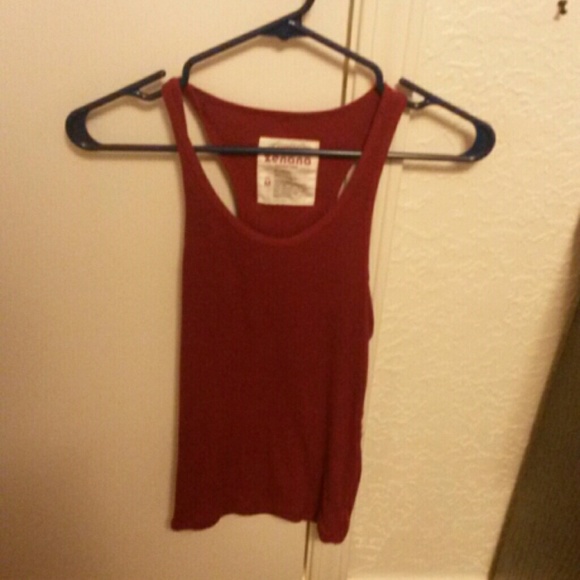 Maroon tank top size medium never been worn! - Picture 1 of 1