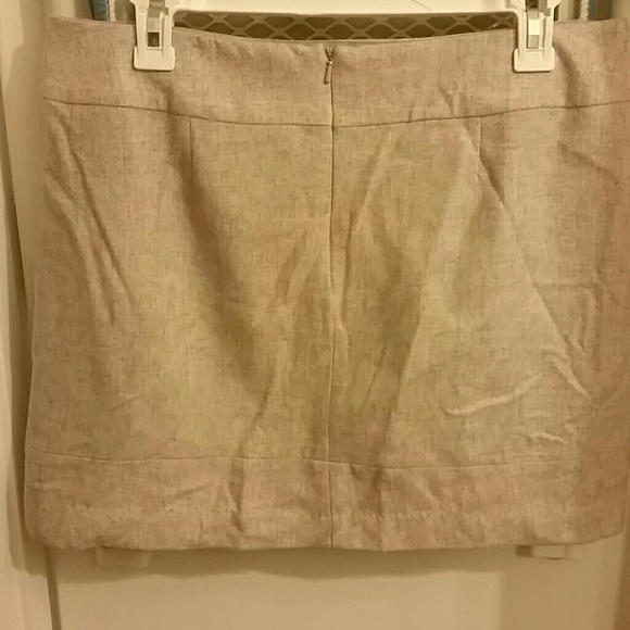 SOLD Corporate Ready Skirt - Picture 2 of 3