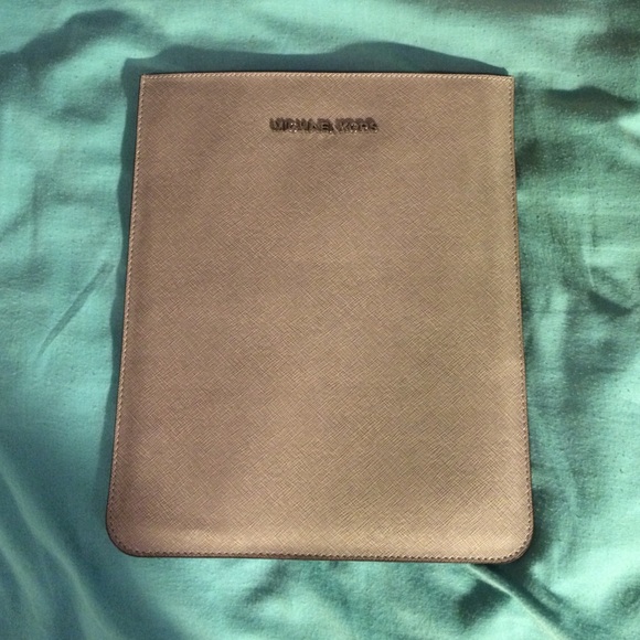 Michael Kors iPad case - Picture 1 of 4