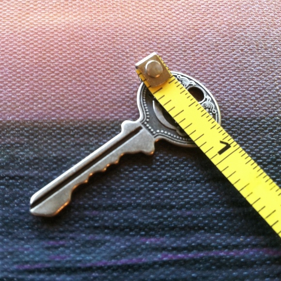 Key to Life Pendant   (+2) - Picture 5 of 6