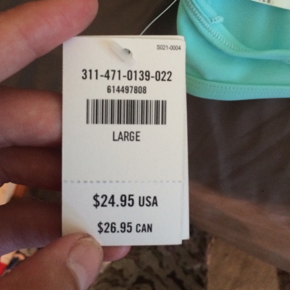 SOLD💘Hollister Strappy Bikini Top - Picture 3 of 4