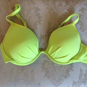 Neon Yellow VS Bathingsuit