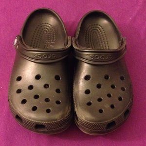 black crocs