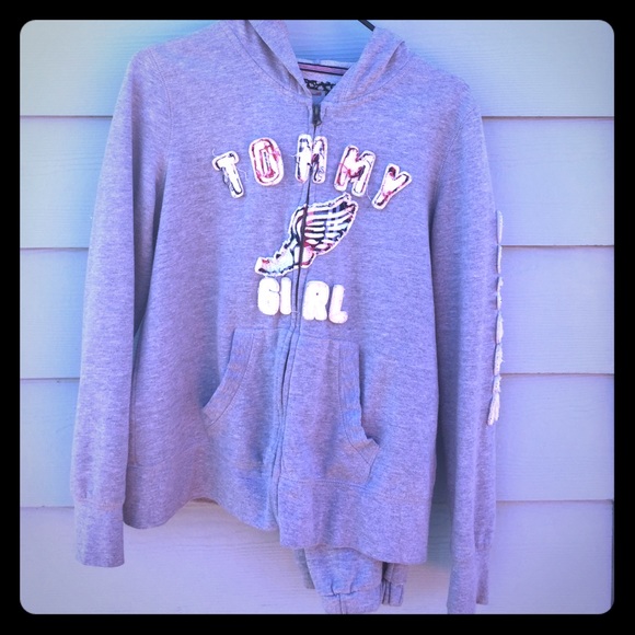 Tommy girl sweat suit