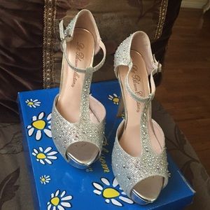 elegant pumps. I have worn this one time.