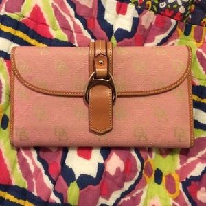 Dooney and Bourke wallet