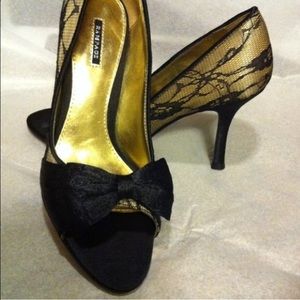 Macy's Lace Dress Pump Sz 7.5