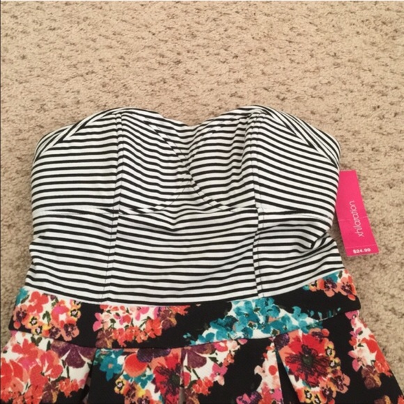 Dress - Picture 2 of 4