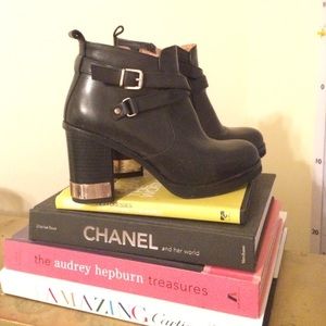 TOPSHOP Black and Gold Booties