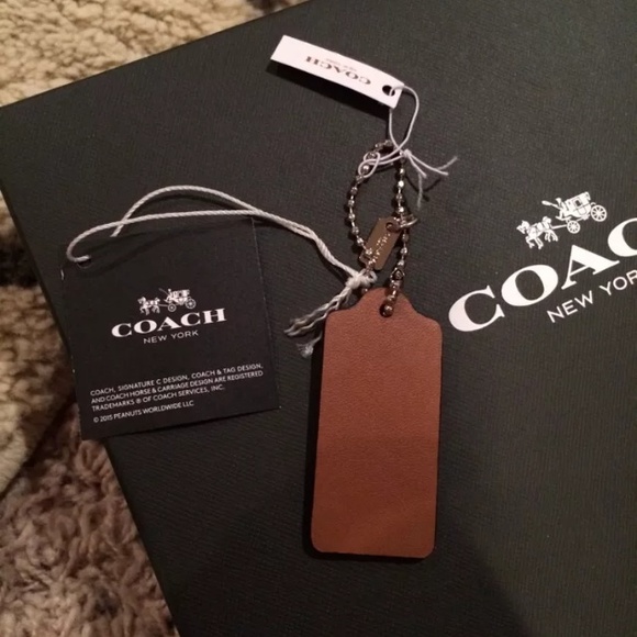 SOLD!!! COACHX PEANUTS HANGTAG 😍 RARE! - Picture 3 of 3