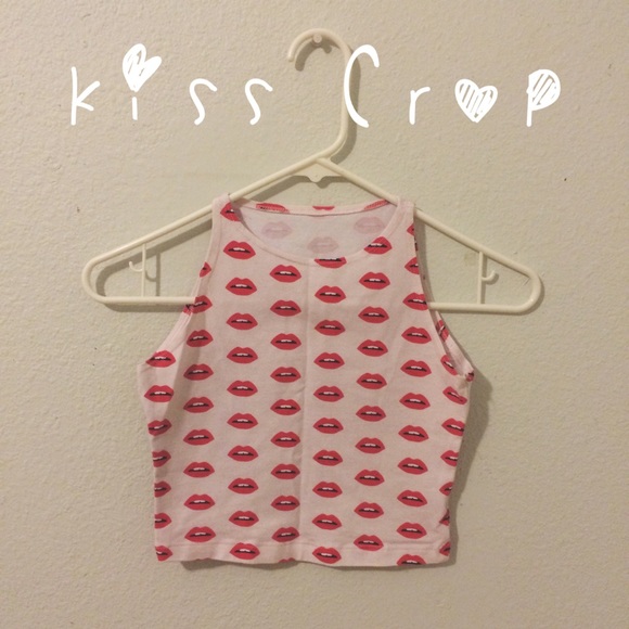 American Apparel  |  Lips crop top