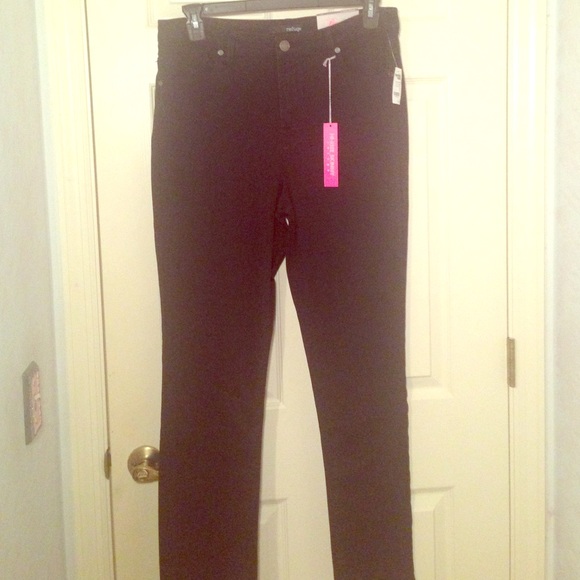 NWT black Hi-Rise Skinny jeans
