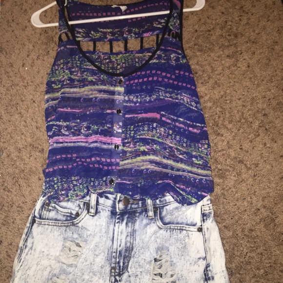 Cute multi color tank top 😍
