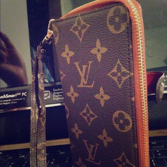 iPhone 6 plus  wristlet case