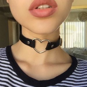 HEART CHOKER NECKLACE ✖️❤️✖️