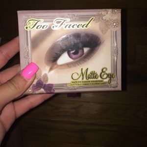 Too Faced Matte Eyeshadow palette