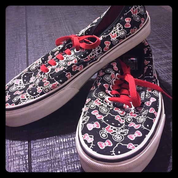 Women's vans hello kitty limited edition