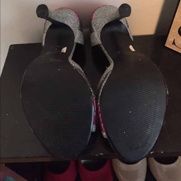 Sparkly Pink & Silver Heels - Picture 4 of 4