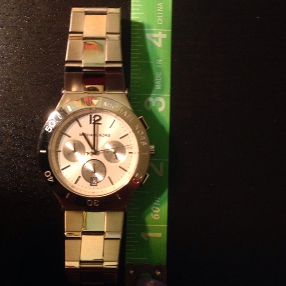 Michael Kors Silver Watch - Picture 4 of 4