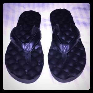 Black Reef 7-7.5 flip-flops