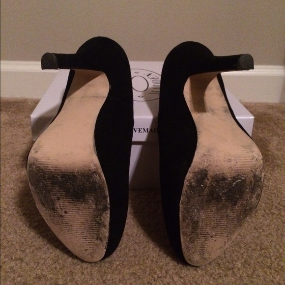 Suede round toe heels!! - Picture 4 of 4