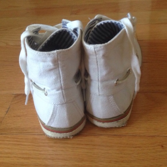 Steve Madden White Boat Shoe - Picture 4 of 4