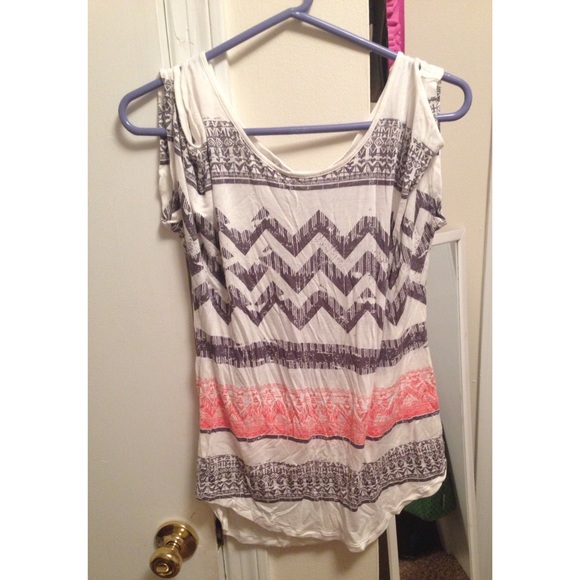 Short sleeve shirt