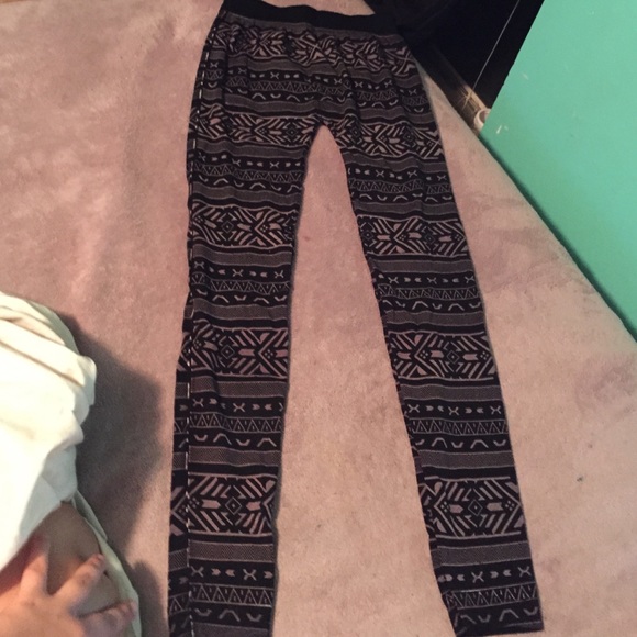Tribal printed leggings
