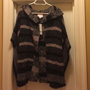 Romeo & Juliet couture Sweater/poncho-NWT