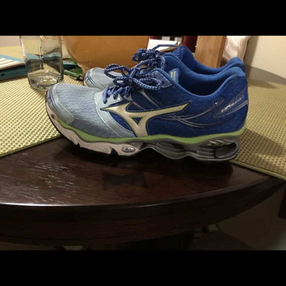 Mizuno wave creation 14